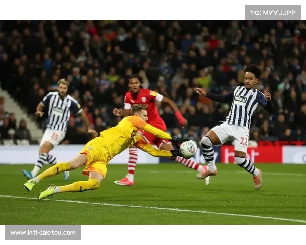 南特利用人数优势,桑通兹补射破门助客队取得领先 南特利用人数优势,桑通兹补射破门助客队取得领先